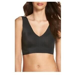 TRUE & CO Black True Body V-Neck Bralette Size Medium